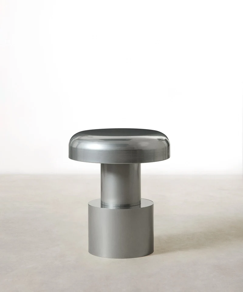 Mesa Auxiliar de Metal Dome (40x47 cm)