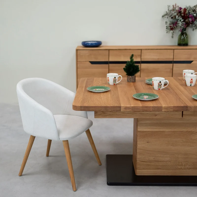 Poltrona Ana in rovere massiccio con rivestimento | NordicStory