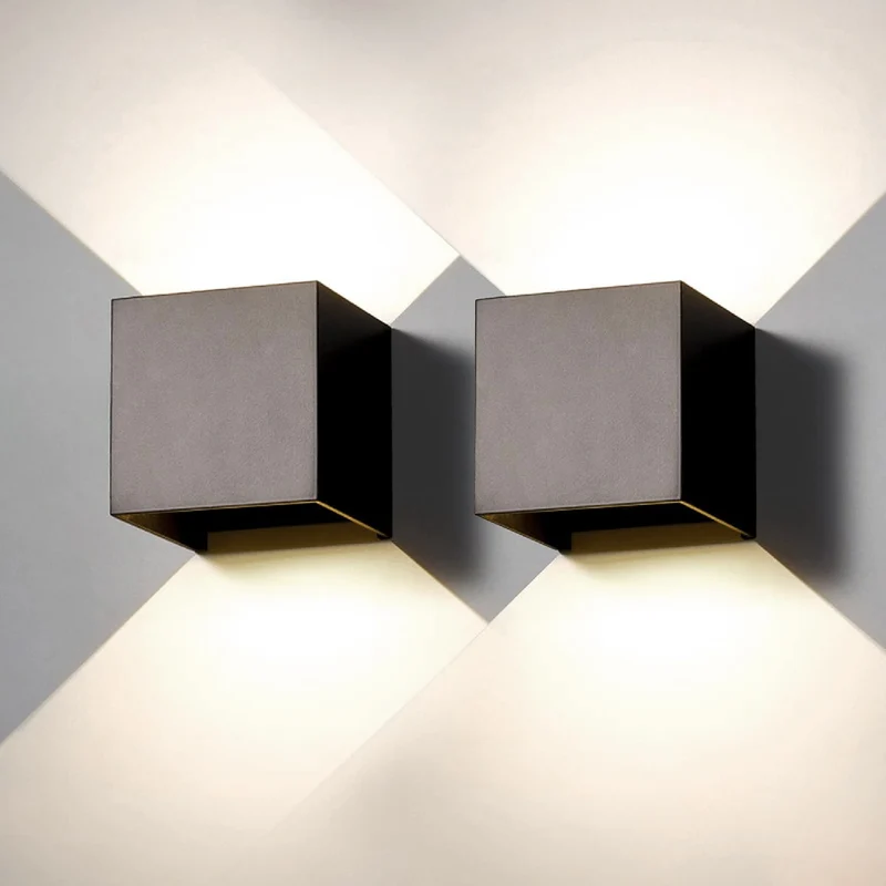Set 2 Pezzi Applique LED da Parete 2 LED Design Quadrato Il Gruppone